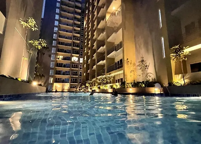 Ultra Luxury 6 Bedroom Beside Solaire, Okada * Manila